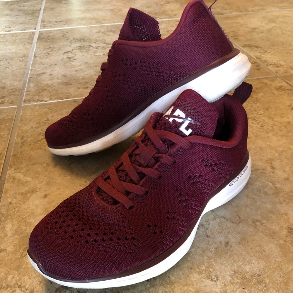 APL TECHLOOM PRO SHOES SIZE 6.5